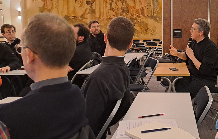 Rencontre avec les prêtres